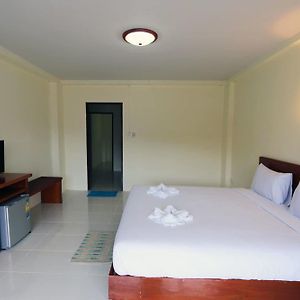 Standard Zimmer mit Kingsize-Bett